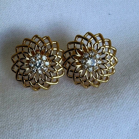 EVA-Brinco flor de ouro