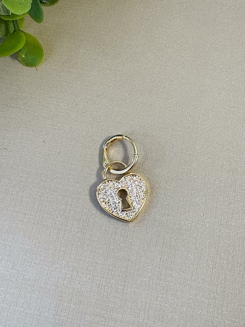 Pingente Cadeado Cravejado com Fecho Click Banhado a Ouro 18k