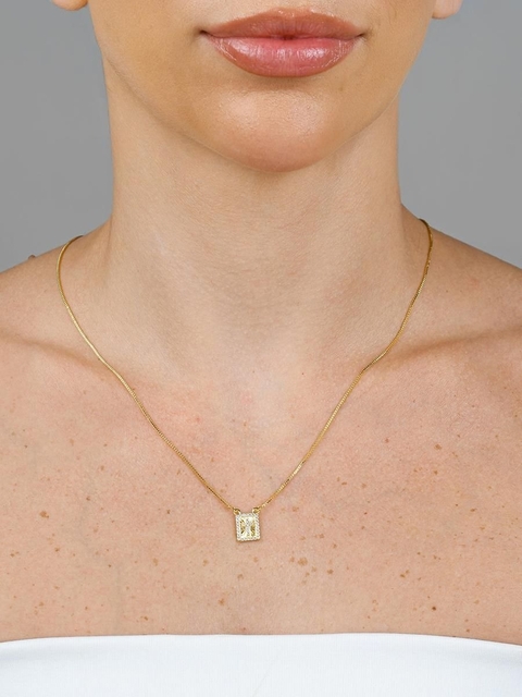 Colar Escapulário Cruz e Coração Cravejados Banhado a Ouro 18k