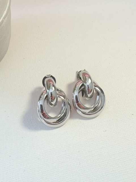 Brinco de Pino Elos Banhado a Ródio Branco