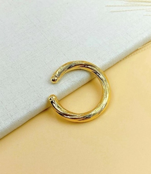 Brinco Piercing Fake M Torcido Banhado a Ouro 18k