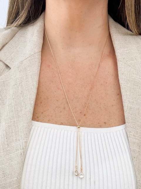 Colar Gravatinha Ajustável Veneziana com Ponteira em Ponto de Luz Cristal Banhado a Ouro 18k
