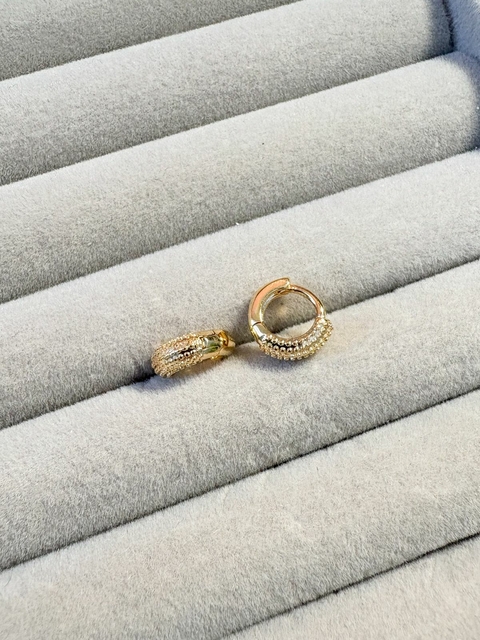 Brinco Argola Click Redonda Ponto Falso Banhado a Ouro 18k