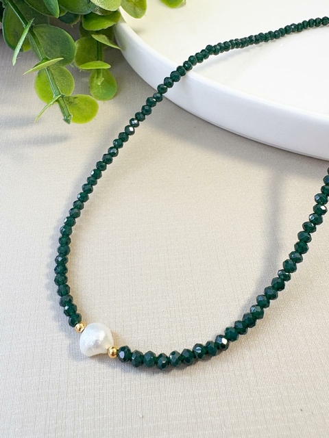 Colar de Cristais Esmeralda com Pérola Orgânica Banhado a Ouro 18k
