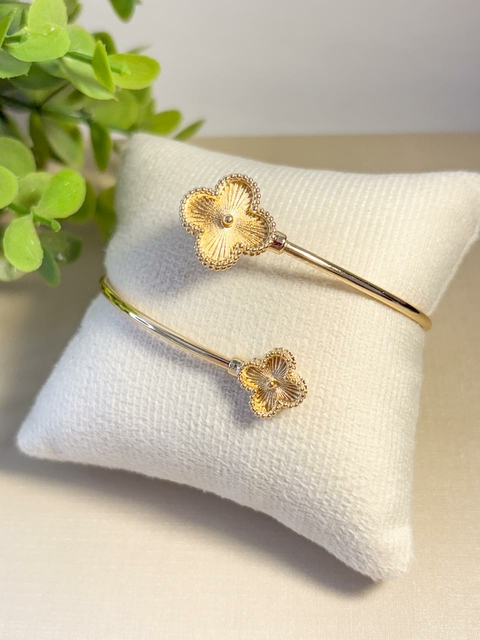 Pulseira Bracelete com Trevos Inspiração Folheado a Ouro 18k