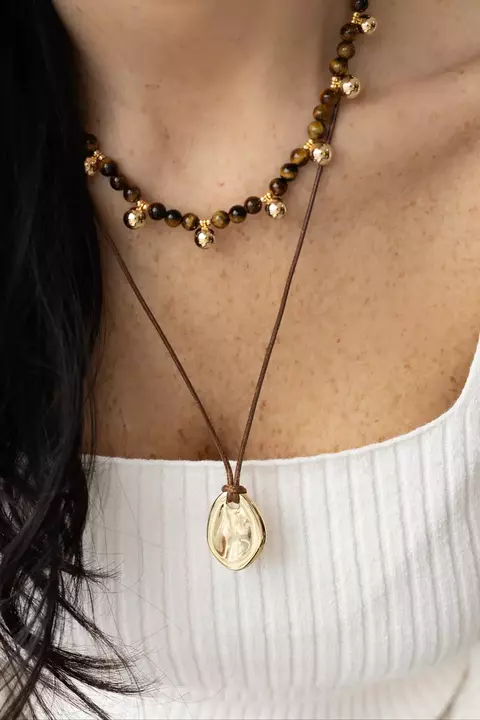 Colar Fio Encerado com Pingente Oval Banhado a Ouro 18k