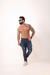 Calça Slim Jeans Destroyed Escura na internet