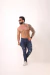 Calça Slim Jeans Destroyed Escura na internet