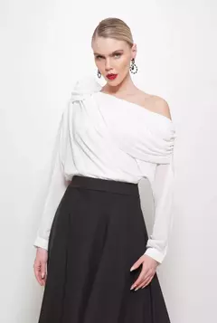 Blusa Ton Âge na internet