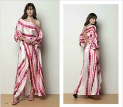 Vestido preto, Maria Manô, em cetim