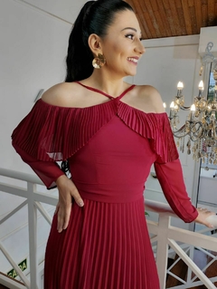 Vestido longo, plissado, marsala na internet