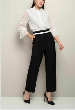 Calça preta, com detalhe em branco na cintura, Ton âge - comprar online