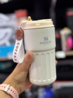 Imagen de ⏰ Buzo Manta Premium + Vaso Stanley de REGALO