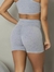 Short empina bumbum