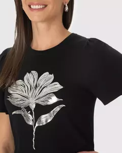 Camiseta Feminina Manga Curta Franzida Estampa Foil Em Viscose Stretch - Ellos da Moda