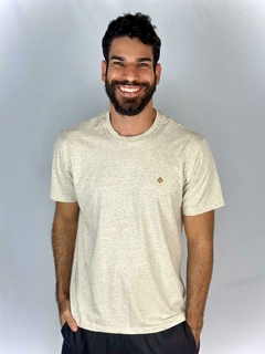 CAMISETA M/M CAMPING. na internet