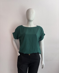 Blusa Dani na internet