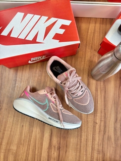 Nike Vomero 17 Nude - comprar online