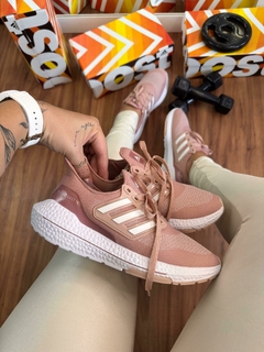 Adidas Ultra Boost Rosa na internet