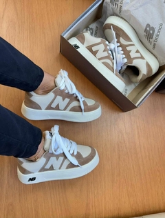 New Balance na internet