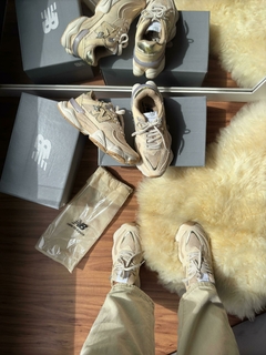 New Balance 2046 Bege na internet