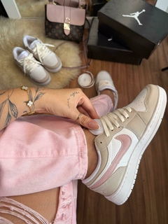 Jordan Low Rosa/ Bege