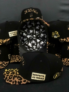 Imagem do Boné Jogador$ Strapback Nobuck Preto e Aba Animal Gliter