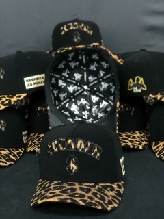 Boné Jogador$ Strapback Nobuck Preto e Aba Animal Gliter - comprar online
