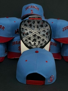 Boné Jogador$ Aba de Vinil SnapBack Azul e Vermelho - Jogador$ Caríssimo S6 Bola