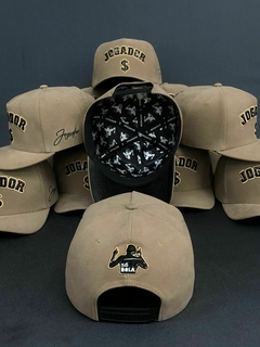 Boné Jogador$ SnapBack Camurça Bege com Vinil preto - Jogador$ Caríssimo S6 Bola