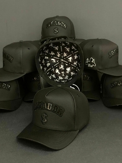 Boné Jogador$ SnapBack Couro Preto Aplique Vinil preto - comprar online