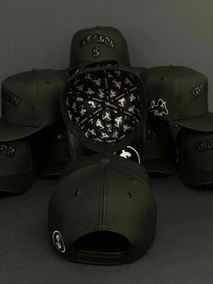 Boné Jogador$ SnapBack Couro Preto Aplique Vinil preto na internet