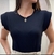 Blusa com detalhe na manga na internet