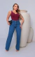 Calça jeans wide leg com detalhe do lado