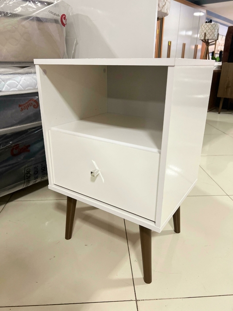 Mesa de Cabeceira Bechara Branca - comprar online