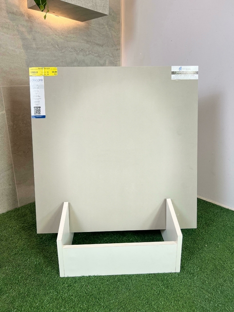 Porcelanato 61,8x61,8 Chicago Concret Out Safe - Embramaco - comprar online