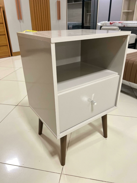 Mesa de Cabeceira Bechara Off White - comprar online