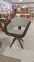 Poltrona Giratória Linho e Couro - comprar online
