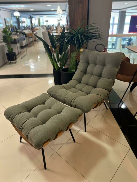 Poltrona Dubai com Puff em Tecido - Cinza - comprar online