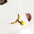 Choker feminina ponto de luz amarelo pingente de joaninha - VOCÊ PODE Bijuterias