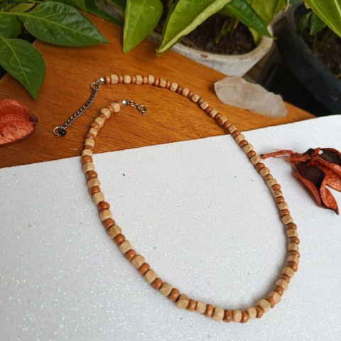 Colar madeira artesanal unissex Você Pode Bijuterias