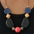 Colar colorido feminino Madeira Coral longo - comprar online