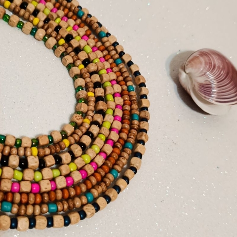 Colar de madeira e miçangas coloridas Gargantilha madeira feminino masculino gargantilha