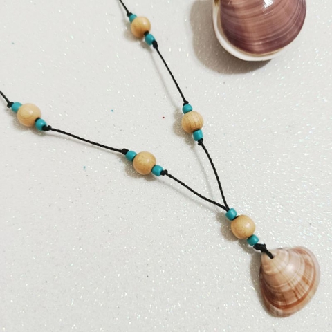 Colar unissex hippie madeira pingente concha