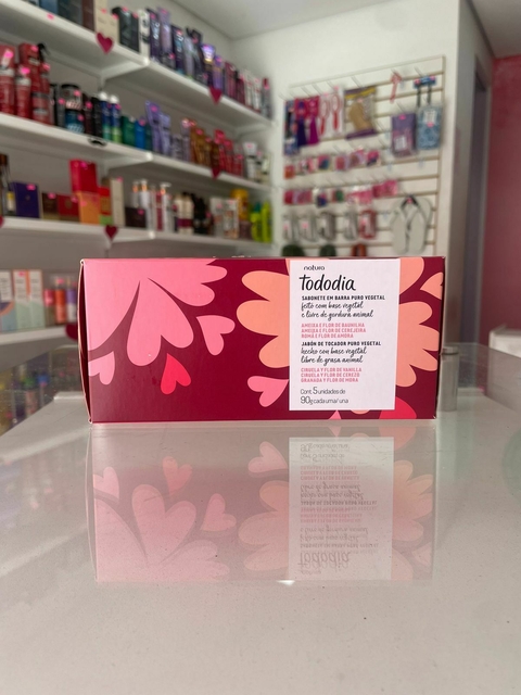 Presente Natura Tododia Sabonetes Sortidos Amor e Carinho - comprar online