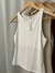 Imagen de Musculosa básica cerrada