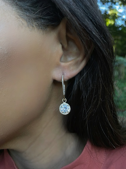 Brinco Oval Cravejado