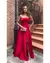 Vestido Festa Longo Tomara que Caia com Fenda e Faixa no Busto Vermelho
