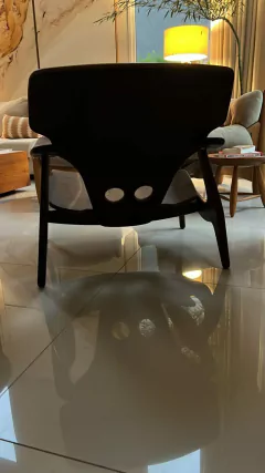 Poltrona Diz Sérgio Rodrigues na internet