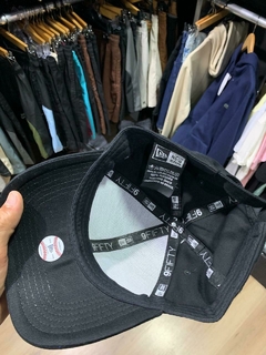 Boné New Era Premium. na internet
